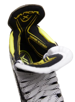 Bauer Vapor 3X Senior Roller Skates -Hockey Boutique 1060219 RH VAPOR 3X SKATE 0524 clipped 1 ccefa653 544a 4b32 9fe6 79905398f6ab