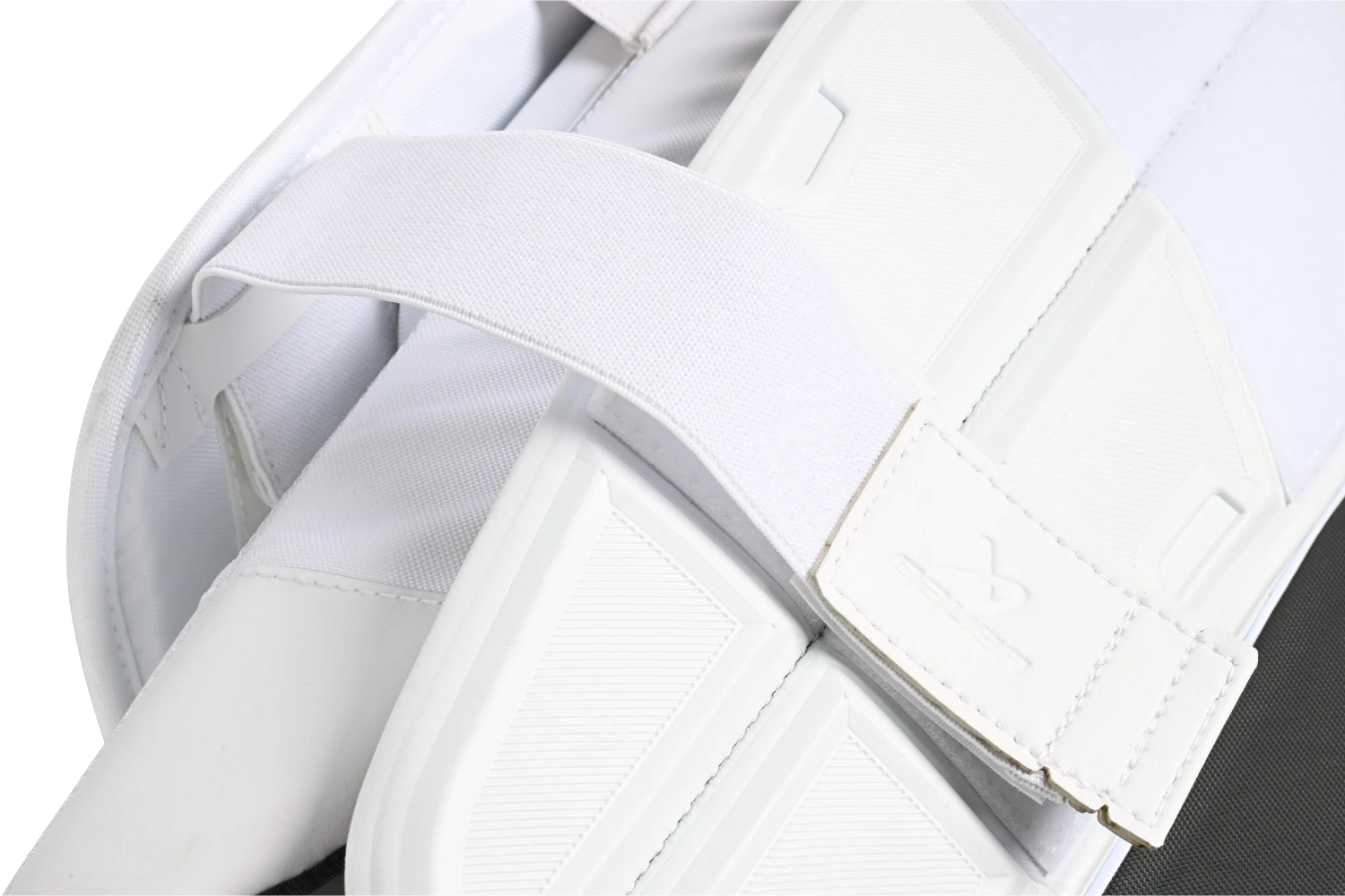 Bauer Vapor Hyperlite2 Senior Goalie Pads 5 Bauer Vapor Hyperlite2 Senior Goalie Pads - Image 3