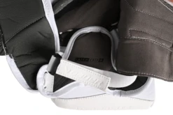 Bauer Vapor Hyperlite2 Senior Goalie Catcher -Hockey Boutique 1061626 BTH23 GOAL STICKS ELITE SR MTOBLACK catalog front 21eb9c2a 1e96 402d bb23 a3bf7d0b586b