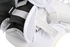 Bauer Vapor Hyperlite2 Senior Goalie Catcher -Hockey Boutique 1061626 BTH23 GOAL STICKS ELITE SR MTOBLACK catalog front a2a37b85 c163 4f5a a5d2 795de70021e9